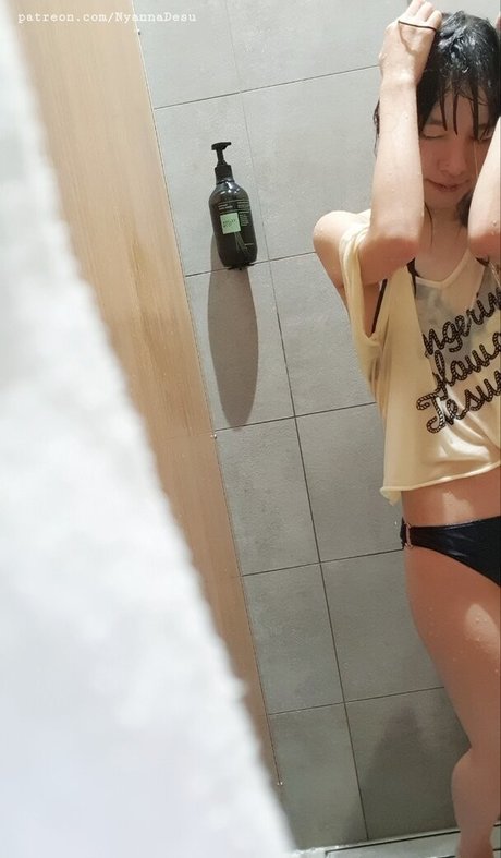 Nyannadesu nackt schöne archiv