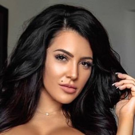 Nikki Waka top nette galerie