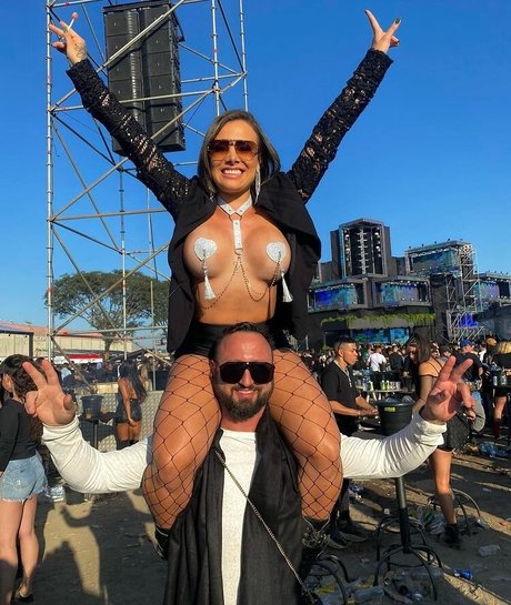 Andressa Oliveira hübsche kunst archiv