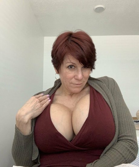 Luna Mons nette pornostar bild