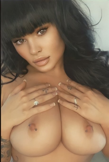 Nicole Tyson nackt porno foto