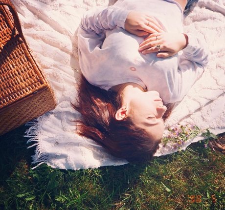 Sydney Meyer top akt bild