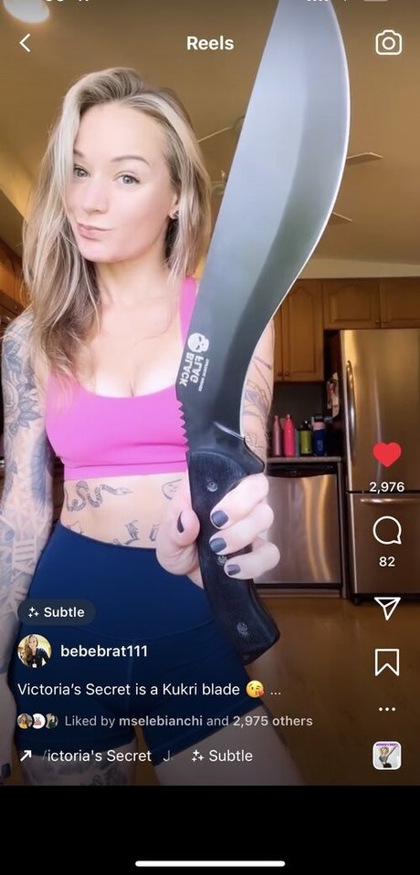 TallKatie Onaka beste akt fotos