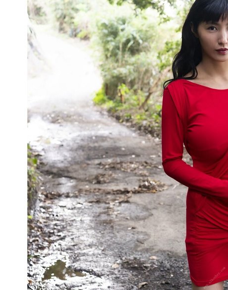 Bambi Watanabe freie nackt foto