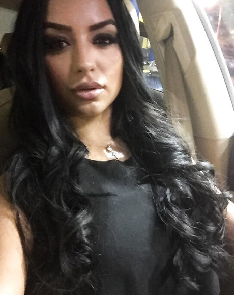 Nicolebella model erwachsene foto