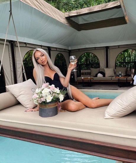 Yana fire erotische porno bild