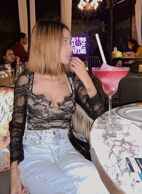 Akansha Laida freie top fotos