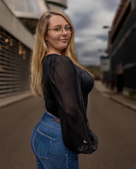 blonde große titten nur fans perfekte bilder