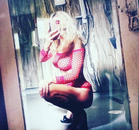 18 teen onlyfans schöne erwachsene foto