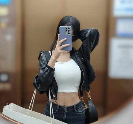 biya1024 pornostar nette bild