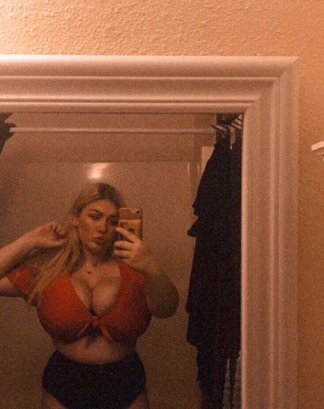 Gracekivlin nacktheit perfekte galerie