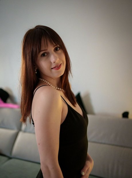 blackbee lili pornostar nackte galerie