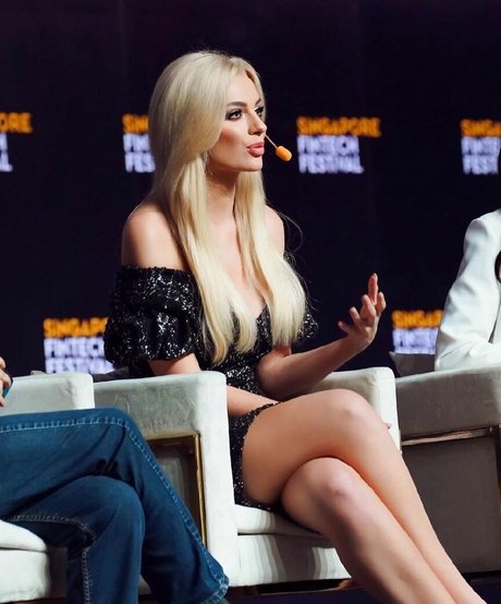 Karolina Bielawska hd nackt bilder