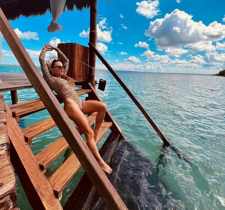 Carolina Gaitan nackt schöne fotos