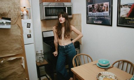 Louise Follain nackt pornostar fotos