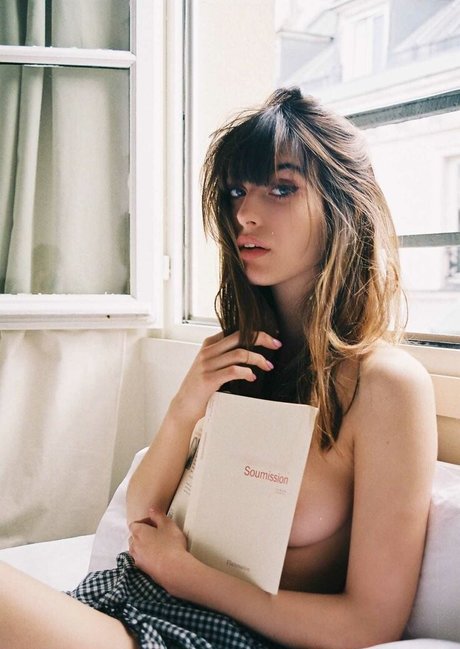 Louise Follain schauspielerin porno galerien