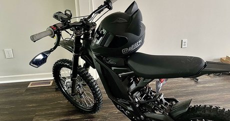 Curly Exotic freie nackt bild