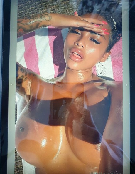 Elle Price erotische erwachsene galerie