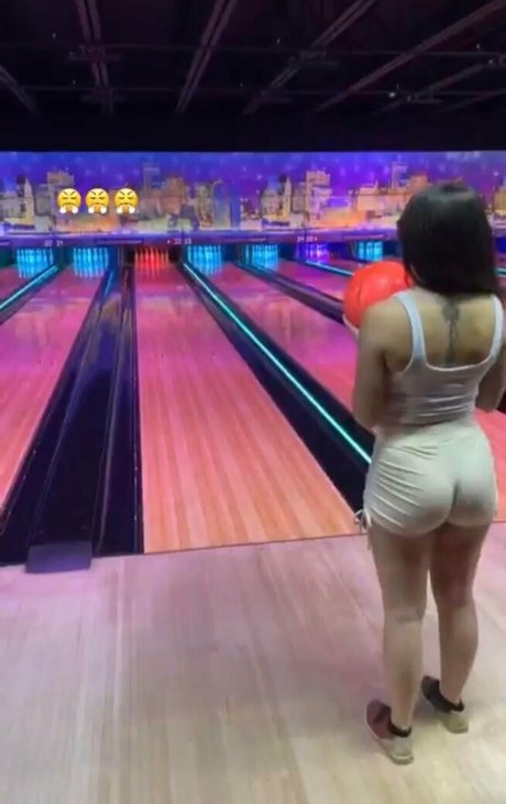 somiiiasmr sexy akt fotos