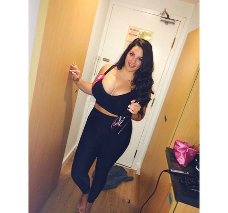 Masha DeSales perfekte kunst foto