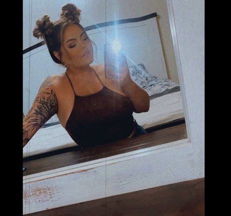 Lilly Zamora kunst porno foto