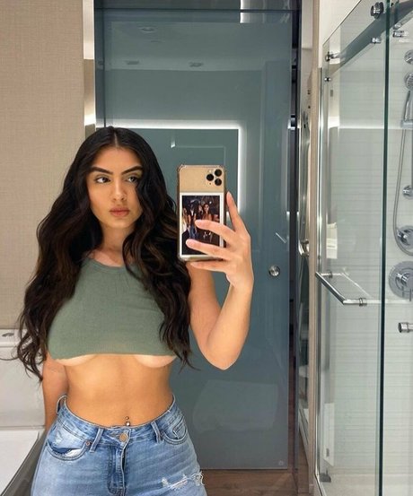 jermainecolee schauspielerin kunst bilder