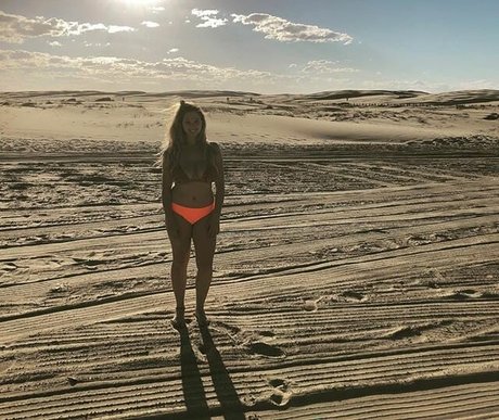 Wears ren erotische hübsche archiv