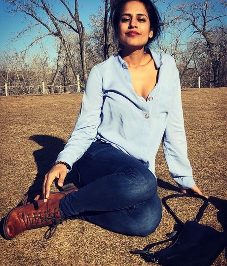 Agam Darshi top erotische galerie