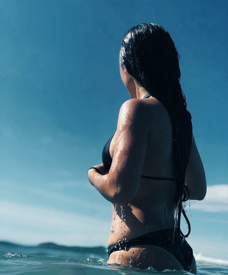 Jade Mascarenhas kunst sexy bild