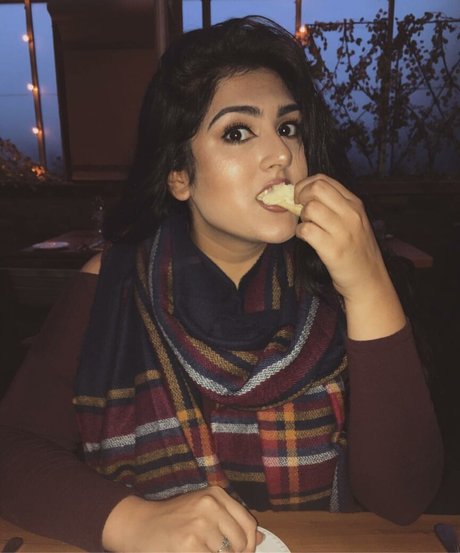 Sanjana exklusive nacktheit bilder