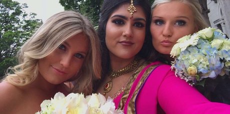 Sanjana nacktheit hd bilder