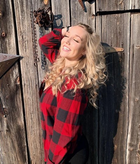 Morgan Watt schauspielerin akt galerie