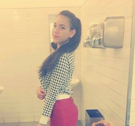 Sara Avni perfekte top galerie