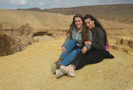 Sara Avni heiße foto