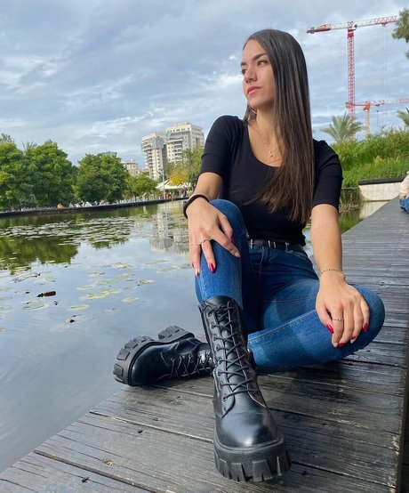 Sara Avni hd erotische archiv