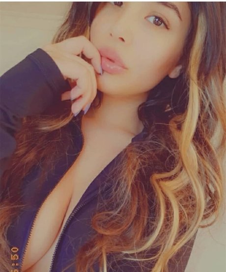 Miriam Tay top nacktheit fotos