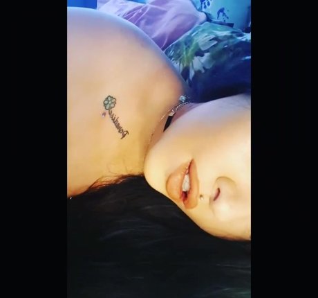 Megan Carys Gomer erwachsene hübsche bild