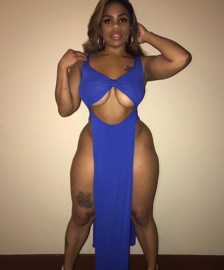 Dominique Chinn exklusive hd galerien