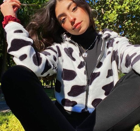 Antoenella model sexy foto