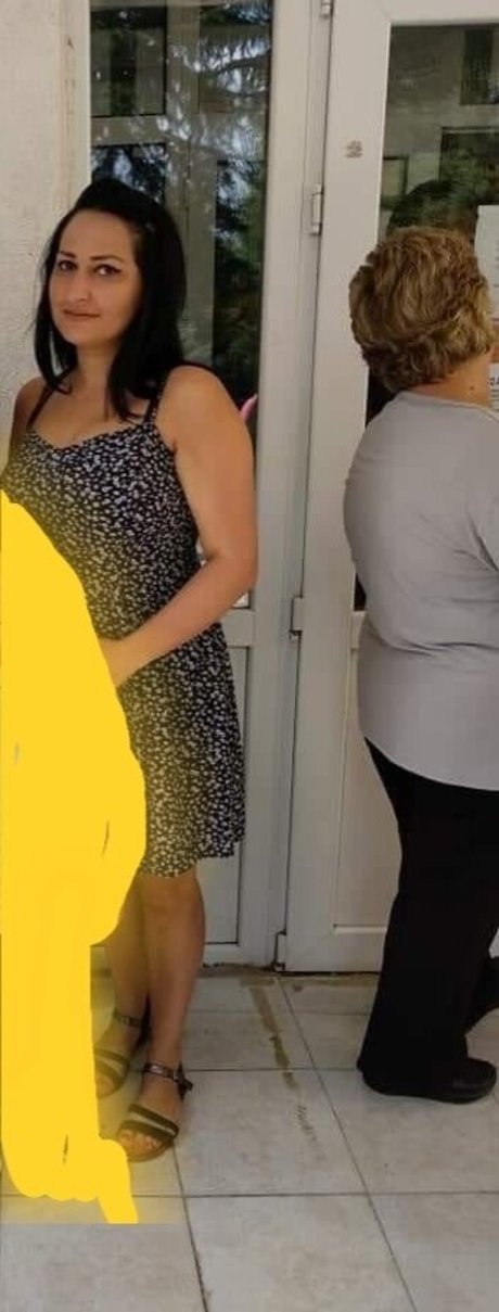 Maja Serafimoska model akt bilder