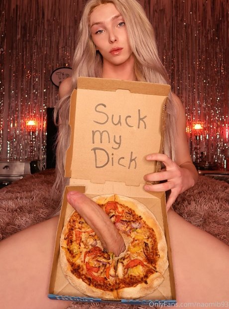 Naomib93 pornostar nacktheit bild