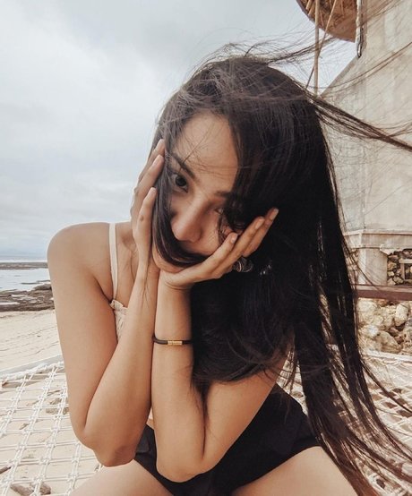 Anya Geraldine kunst hübsche archiv