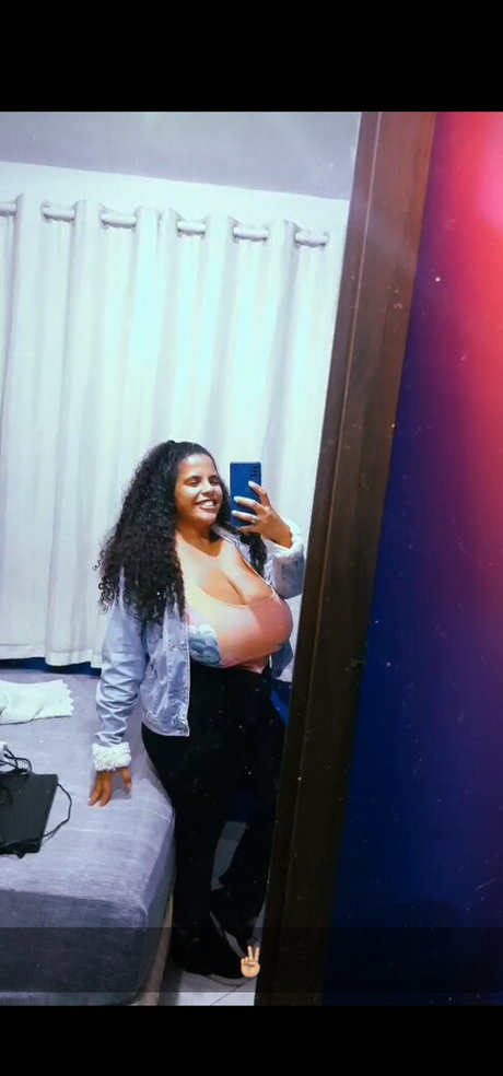 Mayla Coimbra exklusive nacktheit galerie