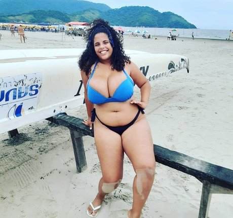 Mayla Coimbra perfekte top foto