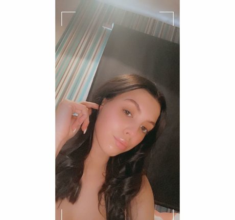 Chelsea Rowlinson exklusive kostenlose galerie