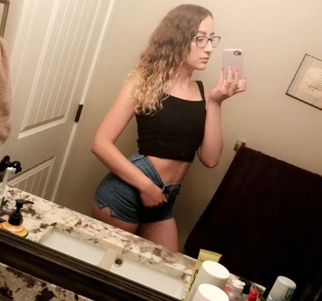 Mommyjae schauspielerin sexy galerien