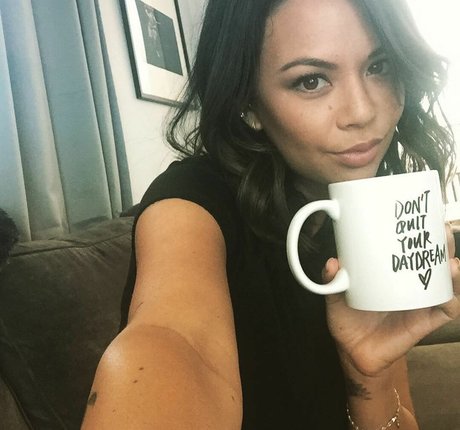 Janel Parrish kostenlose xxx galerien