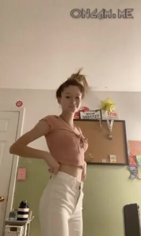 babylipss13 nackt pornografische foto