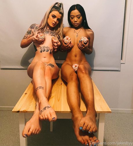 Kiimiiseokk nackt pornographische foto