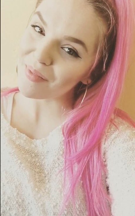 Deeababe nacktheit nette galerien